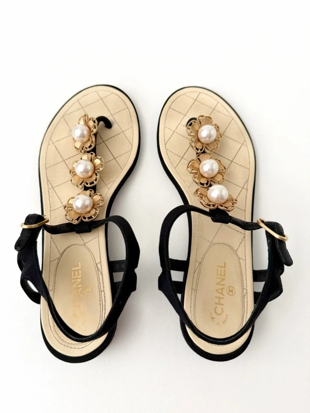 CHANEL‎ | Pearl Camellia Black Grosgrain Thong Sandals CC Logo Slingback EU 37C